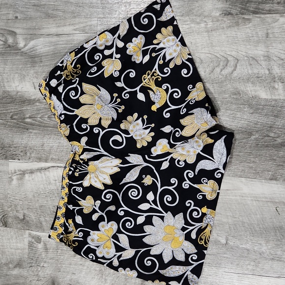 Vera Bradley Lounge Shorts Pajamas Size Medium - Picture 3 of 5